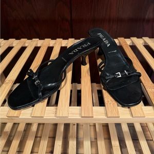 Vintage prada kitten heel